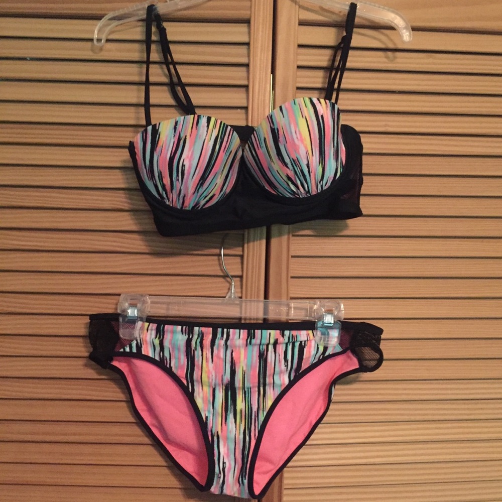 Colorful Swimsuit with mesh side detail